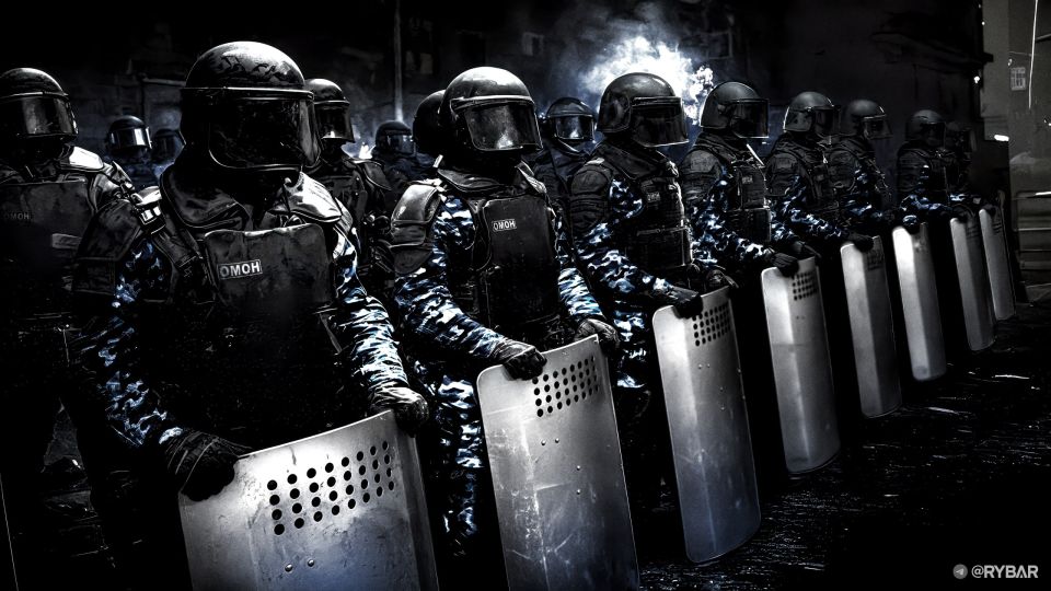 С Днём ОМОНа!. Сегодня в России отмечают День Отрядов Мобильных Особого Назначения