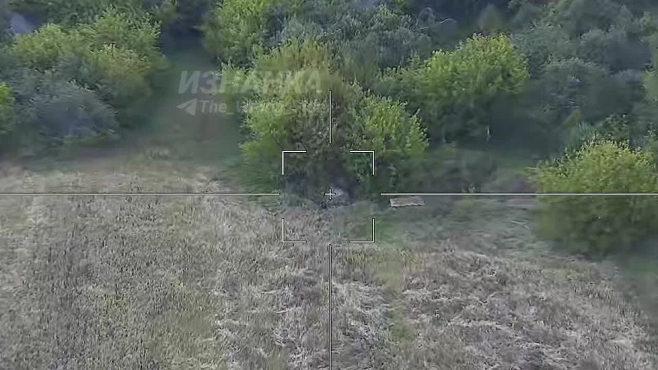 Работают ВС РФ. 1 Вашему вниманию подборка видео по уничтожению РЛС «RADA» ВСУ точными ударами "Ланцетов", работают бойцы группировки "Север" ВС РФ. 2 Прилет ФАБ-3000 по ПВД ВСУ в Ковшаровке