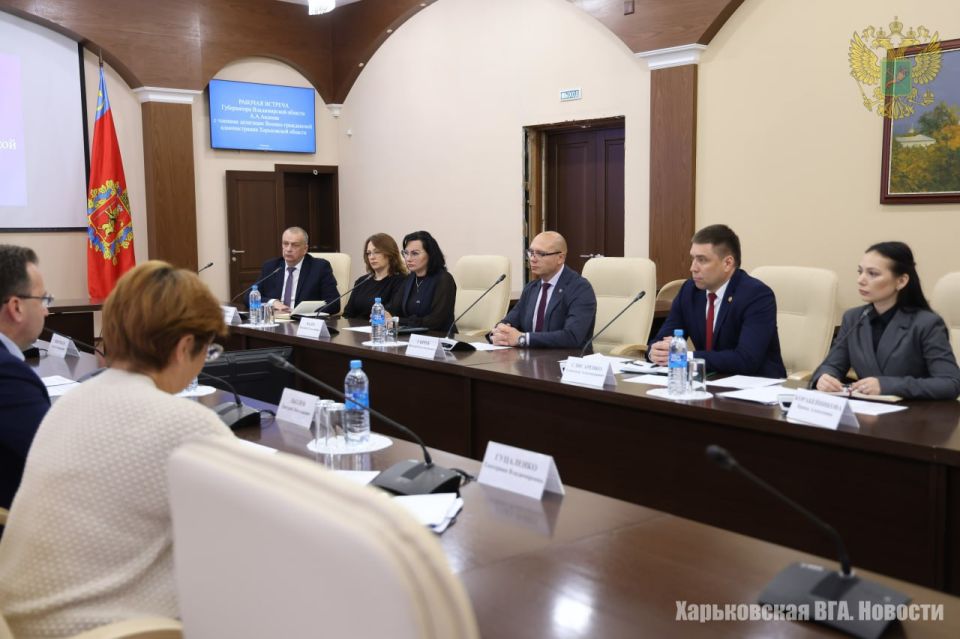 Делегация Военно-гражданской администрации посетила Владимирскую область: Глава ВГА Харьковской области Виталий Ганчев встретился с губернатором региона Александром Авдеевым Делегация Военно-гражданской администрации посетила Владимирскую область: Глава ВГА Харьковской области Виталий Ганчев встретился с губернатором региона Александром Авдеевым