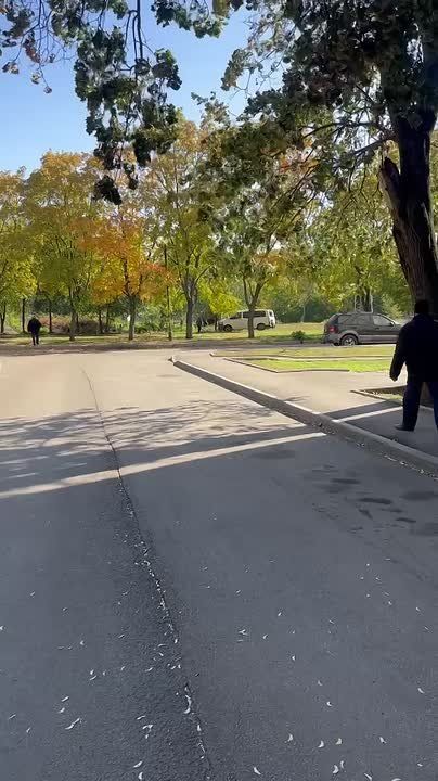 В Харькове женщина отбила своего мужчину от мобилизации!