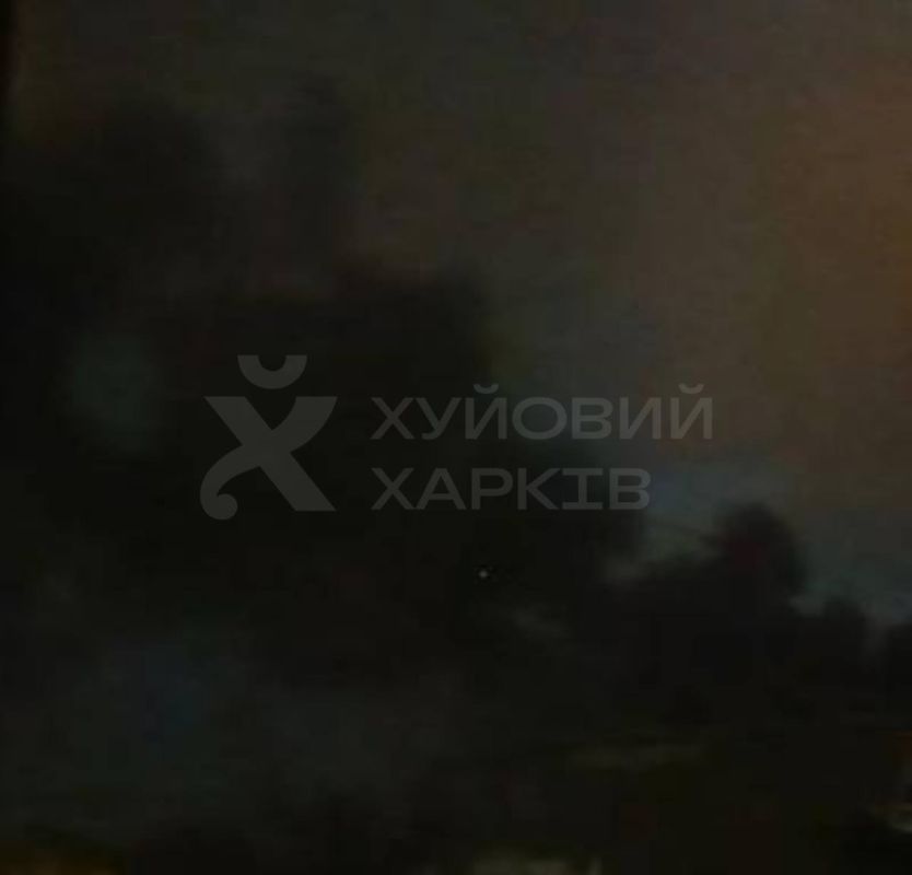 Быстрое возмездие: 17 мощных взрывов и огромный пожар в Харькове после атаки на Белгород Быстрое возмездие: 17 мощных взрывов и огромный пожар в Харькове после атаки на Белгород