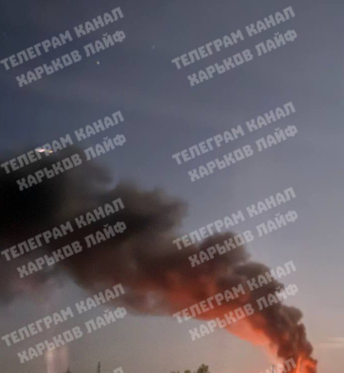 В Харькове продолжаются пожары после ночных ударов