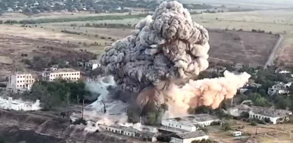 «Рембазы пылают огнем»: подразделения обеспечения ВСУ бегут с линии фронта