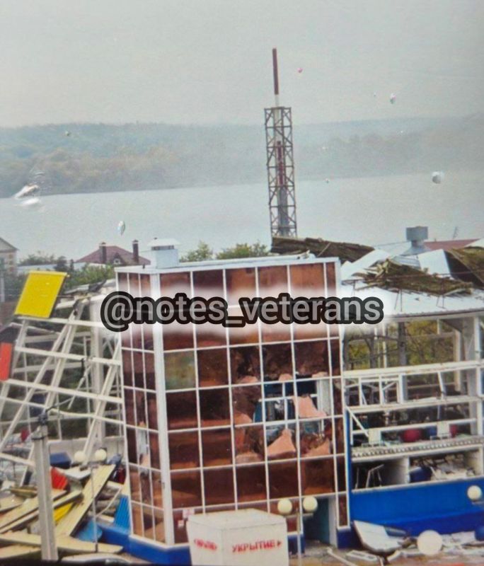 В Масловой Пристани Шебекинского района Белгородской области фашисты нанесли ракетный удар по действующему физкультурно-оздоровительному комплексу