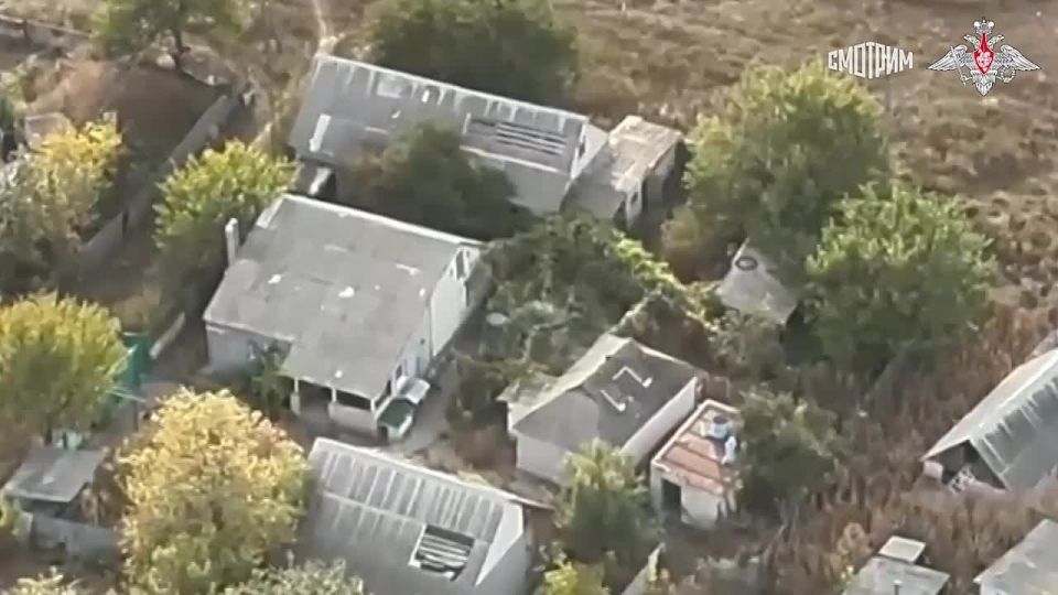 Российские военные ударом авиабомб ФАБ-3000 и ракет Х-39 уничтожили пункты временной дислокации и управления БПЛА ВСУ в Харьковской области