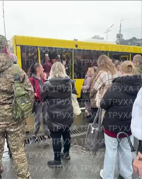 В Киеве наступил транспортный коллапс на фоне блэкаута