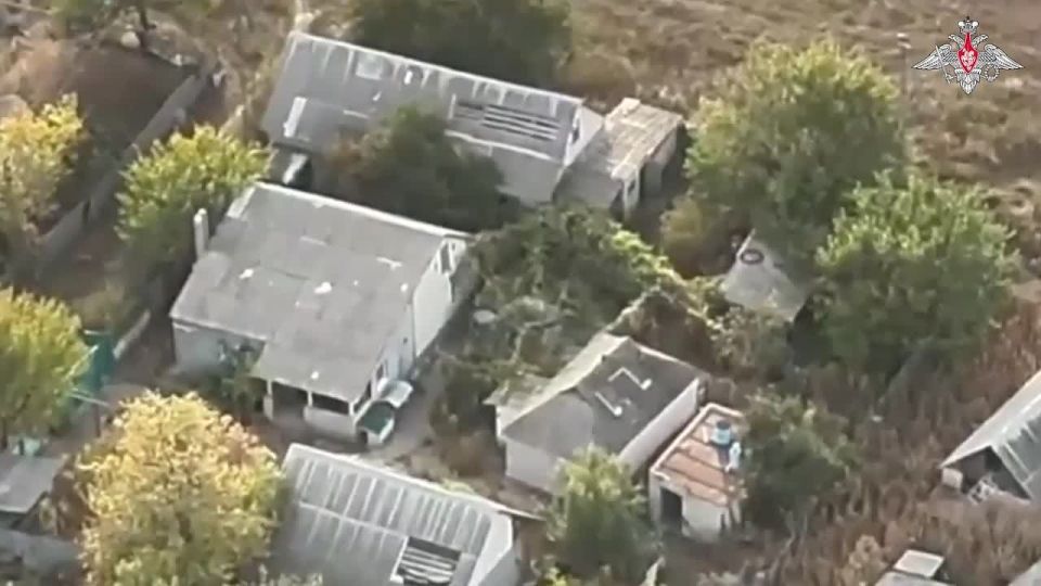 Минобороны России: Экипажи ВКС России разнесли пункт временной дислокации и пункт управления БПЛА противника