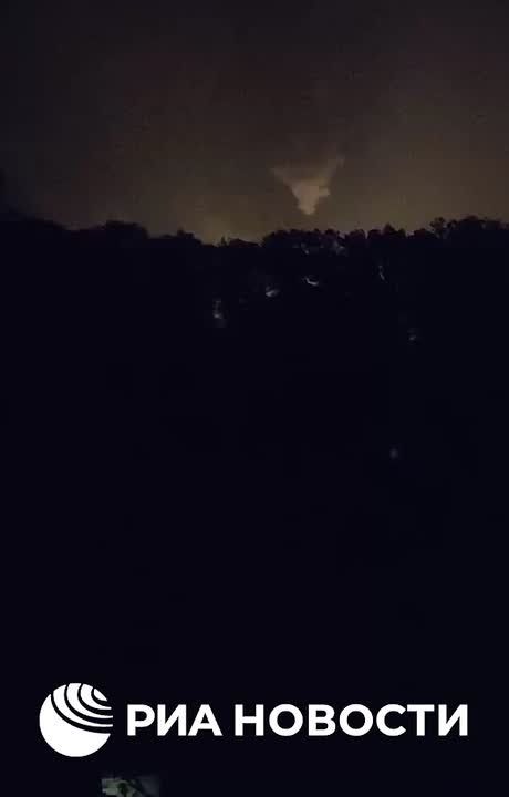 Около 58 получивших тяжелые ранения иностранных военных вывезли после взрыва на НПЗ в Чугуеве Харьковской области, где располагались военные ВСУ и НАТО, а также хранилась военная техника