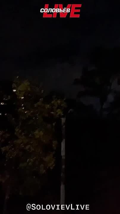 Мониторинговые каналы сообщают о об ударе КАБом по району завода им. Малышева в Харькове. Согласно сообщениям пользователей - в городе наблюдаются перебои со светом