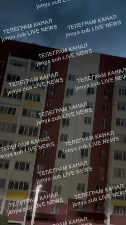 Противник заявляет, что в Харькове потужные выбухи авиабомб, местами нет света, пожары в двух районах