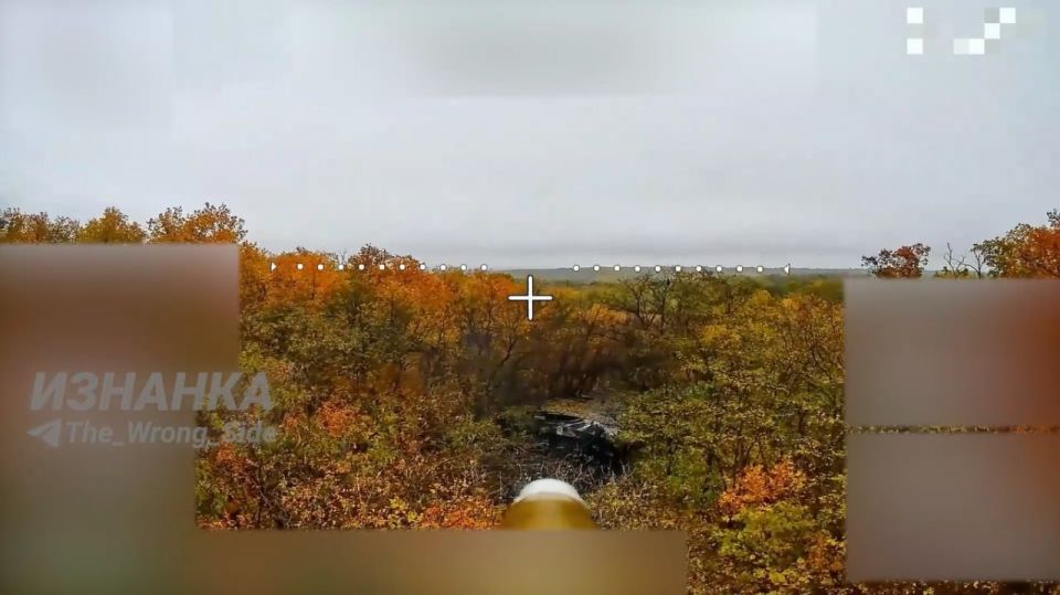 Российские дроноводы из ГрВ "Запад" с помощью двух FPV-дронов уничтожили САУ "Краб" польского производства Российские дроноводы из ГрВ "Запад" с помощью двух FPV-дронов уничтожили САУ "Краб" польского производства