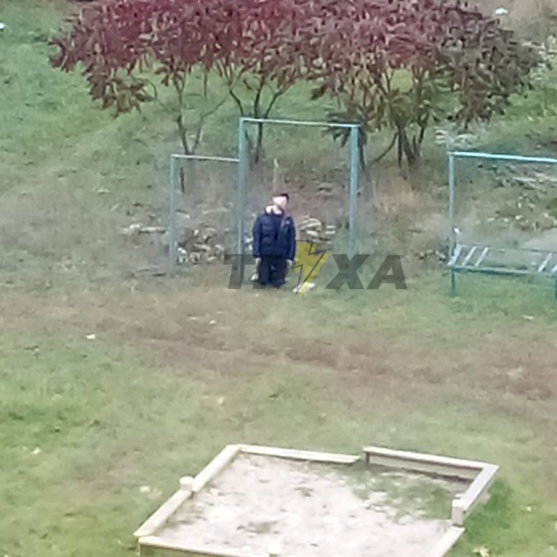 СЛАБОНЕРВНЫМ НЕ СМОТРЕТЬ. Жизнь на Украине — это когда ты, проживая в Харькове, выглядываешь в окно, а там люди вешаются по дворам