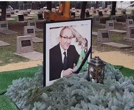 Михаил Онуфриенко: Геннадий Адольфович Кернес, он же глава Харькова, он же мелкоуголовный авторитет Гепа, отсидевший два года по статье “мошенничество” и сделавший после этого головокружительную карьеру в политике