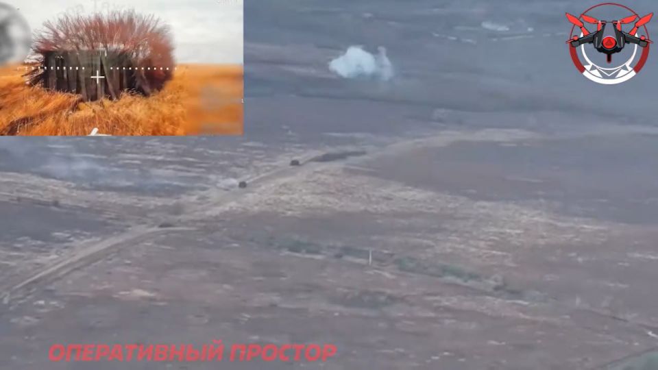 Отражение штурма пары M113 с "дикобразом" ударами FPV-дронов в районе Купянска Отражение штурма пары M113 с "дикобразом" ударами FPV-дронов в районе Купянска