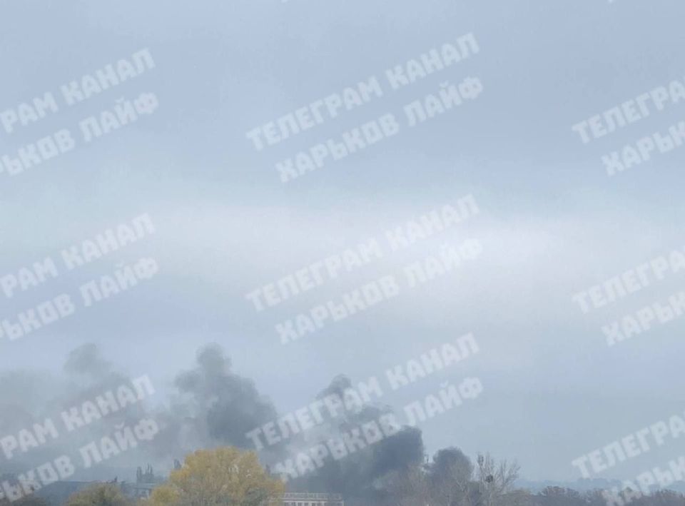 С мест сообщают о прилете 4х фаб с умпк по "предприятию" в Харькове, какому именно пока стесняются называть С мест сообщают о прилете 4х фаб с умпк по "предприятию" в Харькове, какому именно пока стесняются называть