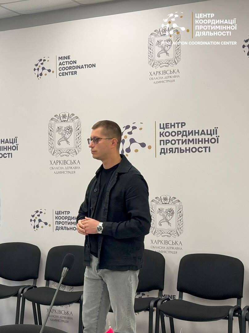 Фермеры Харьковской области жалуются, что разминирование полей своими силами стоит очень дорого, а «решить» вопрос о разминировании за счет государства возможно только через ответственное лицо - Даниила Кислого Фермеры Харьковской области жалуются, что разминирование полей своими силами стоит очень дорого, а «решить» вопрос о разминировании за счет государства возможно только через ответственное лицо - Даниила Кислого