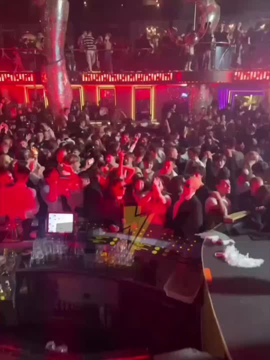 А люди все не хотят забывать русский язык и культуру