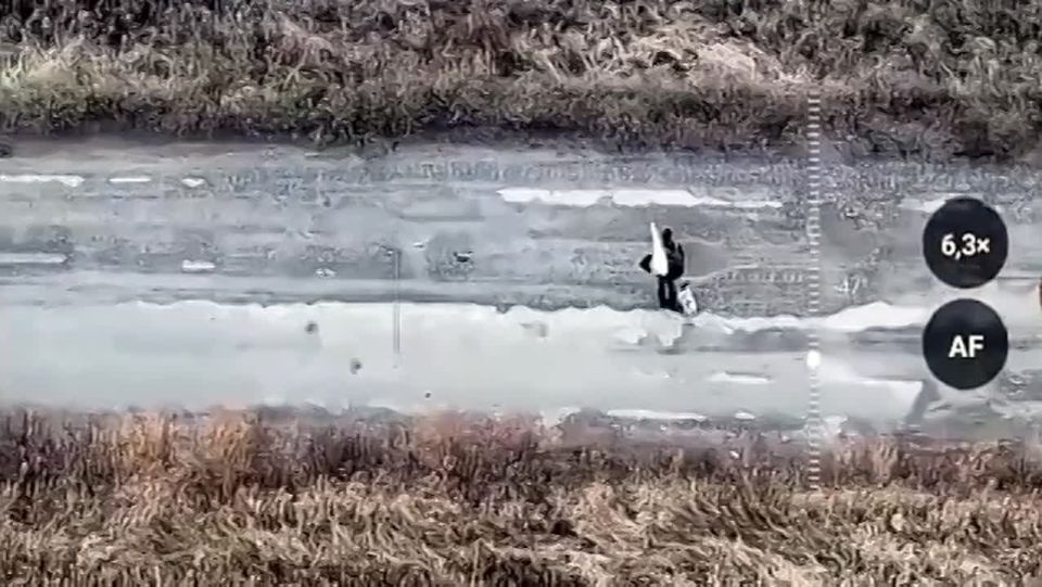 Пожалуй, одни из самых тяжёлых кадров, снятых за всё время СВО, в очередной раз демонстрируюшие бесчеловечную сущность противника