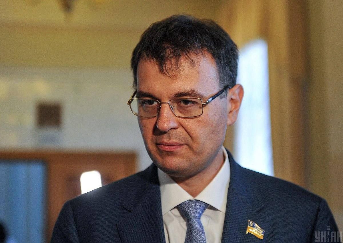 За долги по коммуналке, у людей начнут отбирать жилье