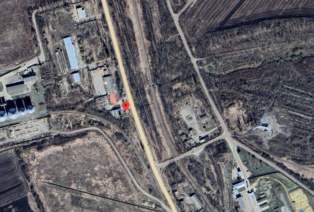 В Великом Бурлуке Харьковской области ударами ВС РФ повреждена последняя АЗС в этом населённом пункте, сообщает "Хроники Гераней" В Великом Бурлуке Харьковской области ударами ВС РФ повреждена последняя АЗС в этом населённом пункте, сообщает "Хроники Гераней"