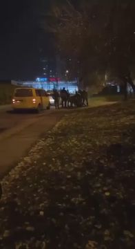 ТЦКашники закинули в бусик жителя Харькова прямо как мешок, взяв его за руки и ноги