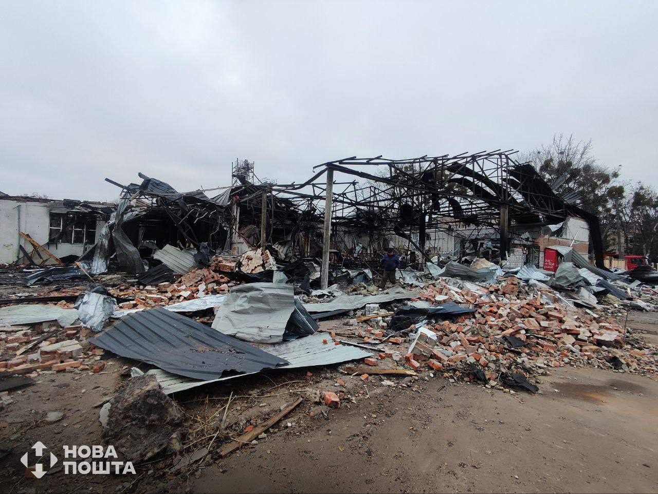 В Чугуеве уничтожен склад «Новой почты», который использовался для военных нужд