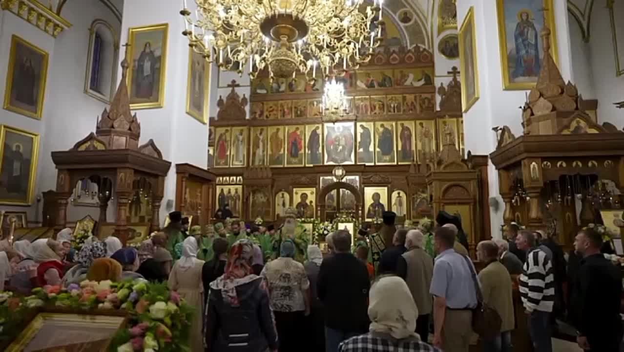 За что подвергается преследованиям митрополит Арсений