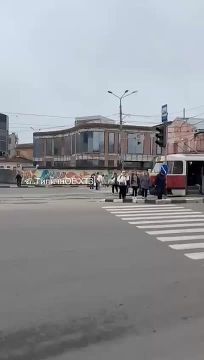 Сегодня бездельники выскочили со своей "хвилиной мовчання" на Холодной горе