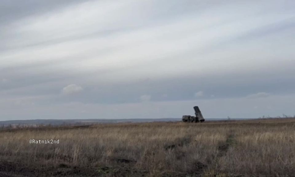 Михаил Андроник: При всей насыщенности неба всевозможными дронами реактивщики умудряются работать по врагу