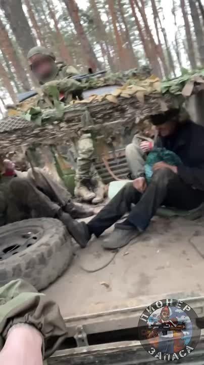 Несколько дней назад наши бойцы взяли порцию пленных на окраинах Волчанска