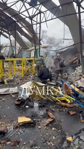 А вот и адресат. Транспортная компания SAT заявила, что по её логистическому терминалу в Харькове был нанесен удар тремя "Геранями"
