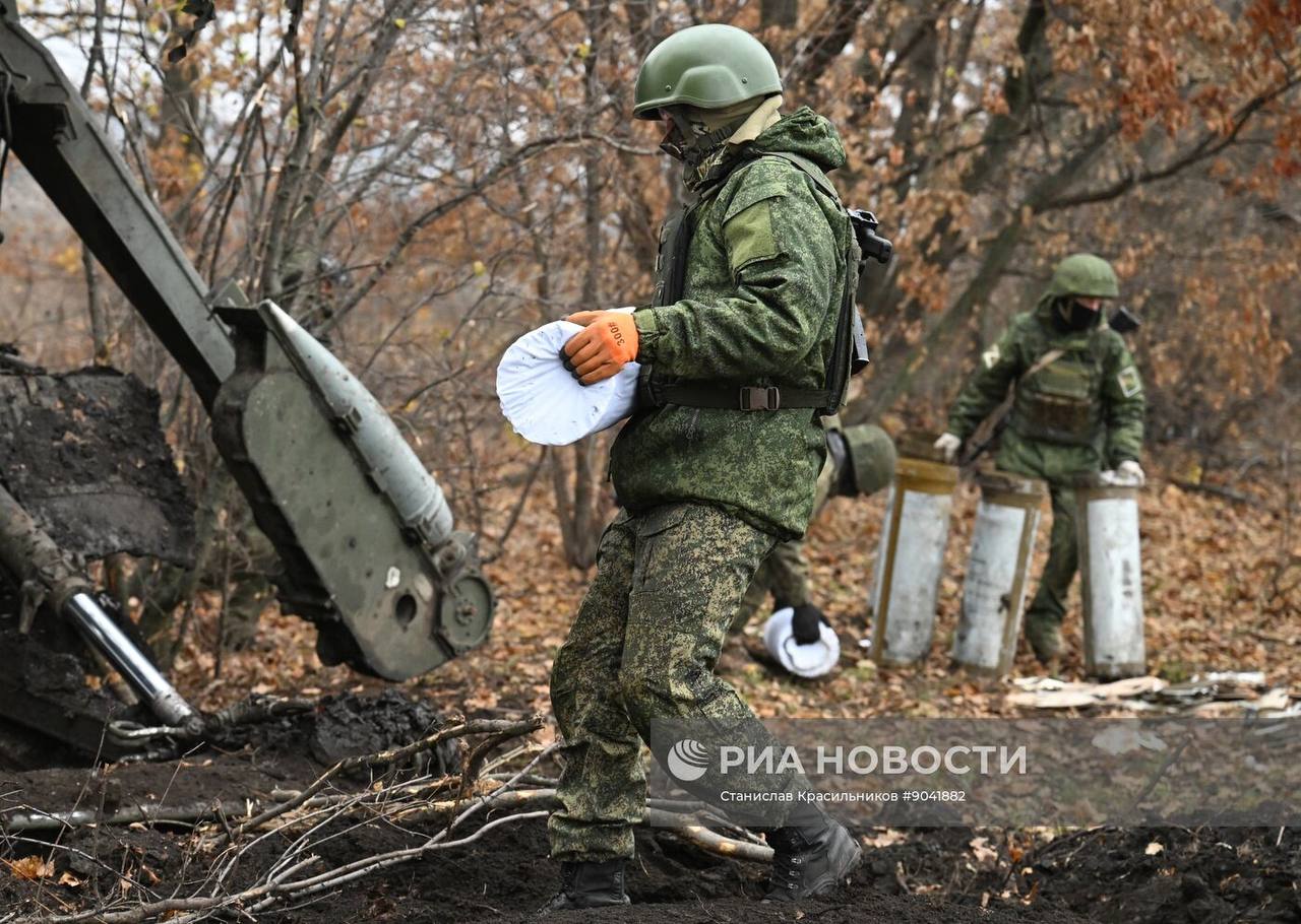 Боевая работа расчета самоходной пушки 2С7 «Пион» группировки «Запад» на Харьковском направлении Боевая работа расчета самоходной пушки 2С7 «Пион» группировки «Запад» на Харьковском направлении
