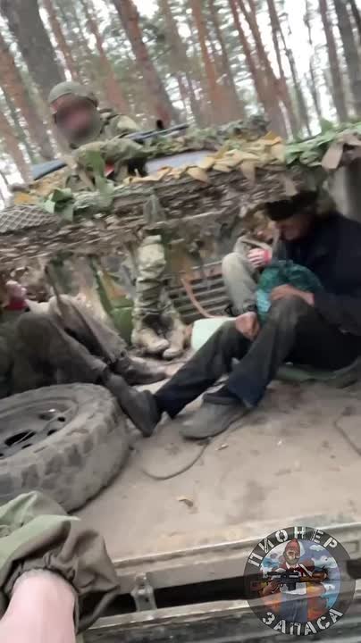 Несколько дней назад наши бойцы взяли порцию пленных на окраинах Волчанска