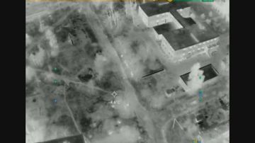 Кадры работы операторов ВС РФ по скоплению украинской пехоты, либо ротацию ждали, либо район сосредоточения