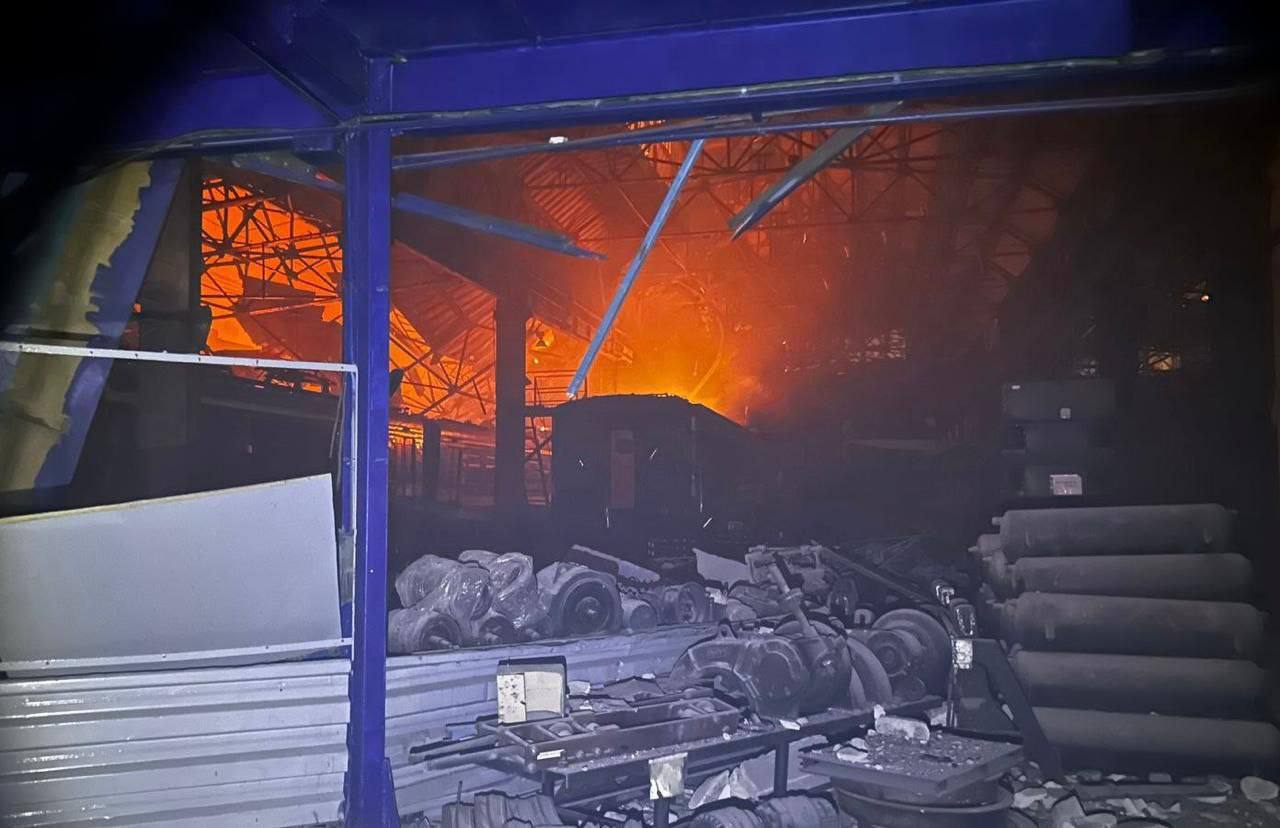 Россияне атаковали десятками дронов железнодорожную инфраструктуру в Днепропетровске и в Харьковской области, — вице-премьер по восстановлению Кулеба Россияне атаковали десятками дронов железнодорожную инфраструктуру в Днепропетровске и в Харьковской области, — вице-премьер по восстановлению Кулеба