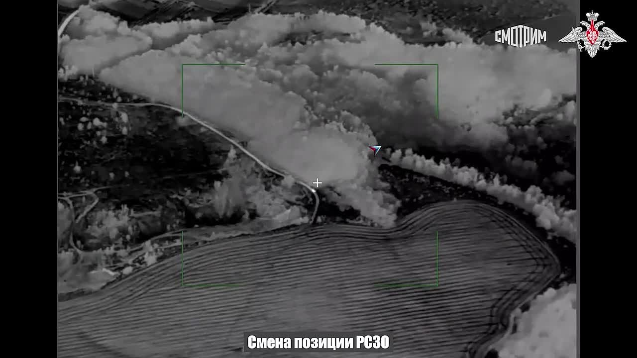 Минобороны РФ показало кадры удара расчета "Искандер-М" по пусковым установкам MLRS в Харьковской области, из которых ВСУ пытались атаковать Воронежскую область с помощью ракет ATACMS