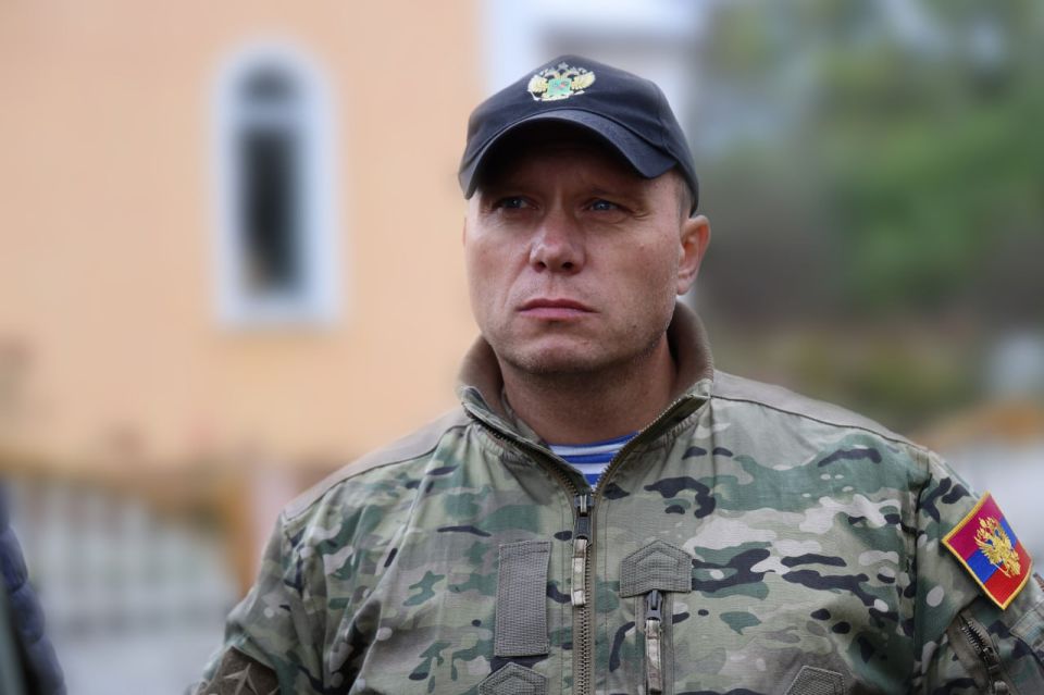 Глава ВГА Харьковской области Виталий Ганчев рассказал ТАСС, что российские подразделения на Купянском направлении продолжают громить украинскую группировку