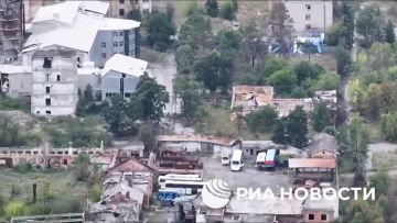 Мощные взрывы и эффектное уничтожение техники: МО впервые показало кадры освобождения Купянска