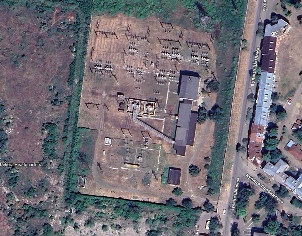 В Харькове ударами Гераней поражена подстанция 110/35/6 кВ «Серп и Молот», передает канал «Хроники Гераней»