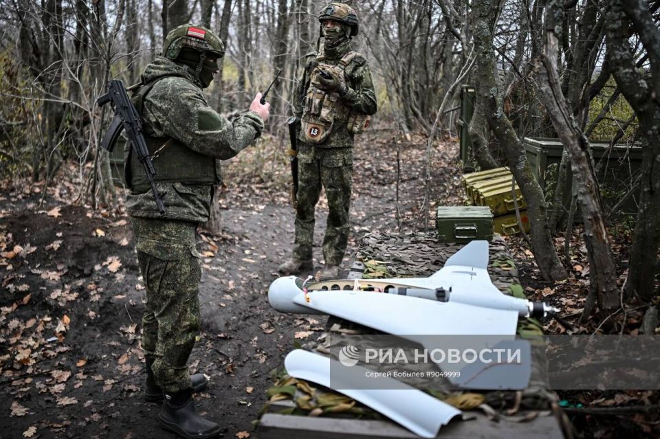 Боевая работа расчёта барражирующих боеприпасов «Куб» 288-й артиллерийской бригады группировки войск «Запад» на Купянском участке фронта Боевая работа расчёта барражирующих боеприпасов «Куб» 288-й артиллерийской бригады группировки войск «Запад» на Купянском участке фронта