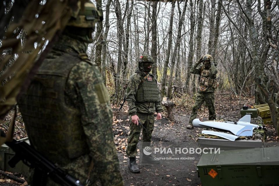 Боевая работа расчёта барражирующих боеприпасов «Куб» 288-й артиллерийской бригады группировки войск «Запад» на Купянском участке фронта Боевая работа расчёта барражирующих боеприпасов «Куб» 288-й артиллерийской бригады группировки войск «Запад» на Купянском участке фронта