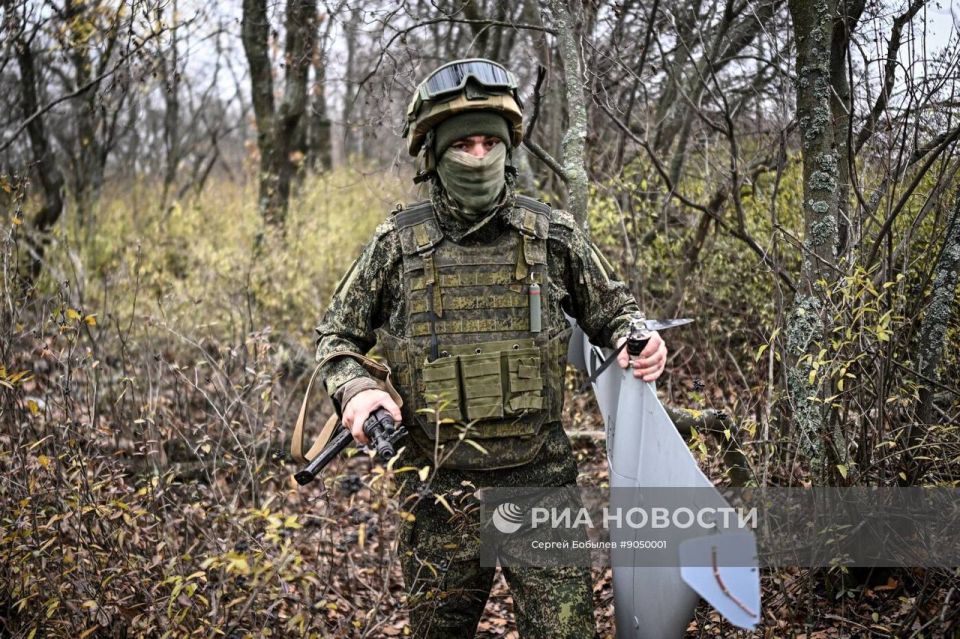 Боевая работа расчёта барражирующих боеприпасов «Куб» 288-й артиллерийской бригады группировки войск «Запад» на Купянском участке фронта Боевая работа расчёта барражирующих боеприпасов «Куб» 288-й артиллерийской бригады группировки войск «Запад» на Купянском участке фронта