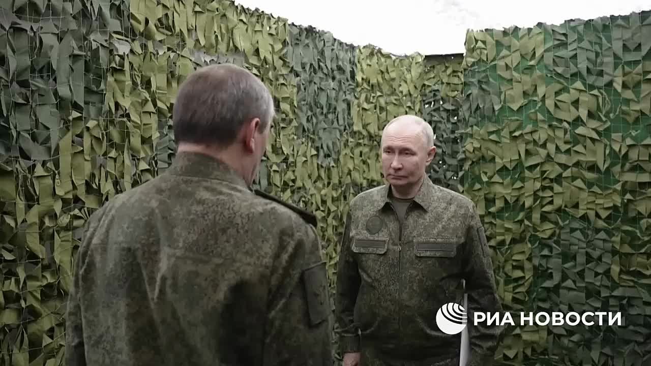 Путин в штабе группировки