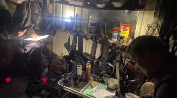 Два майора: Харьковское направление. Бойцы сводного подразделения полка ВКС получили несколько писем