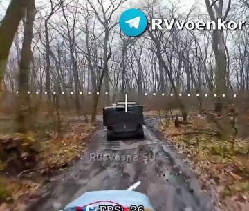 Армия России сжигает технику врага на подступах к Купянску