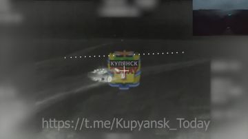 Уничтожение дроном пикапа вместе с всушниками под Купянском