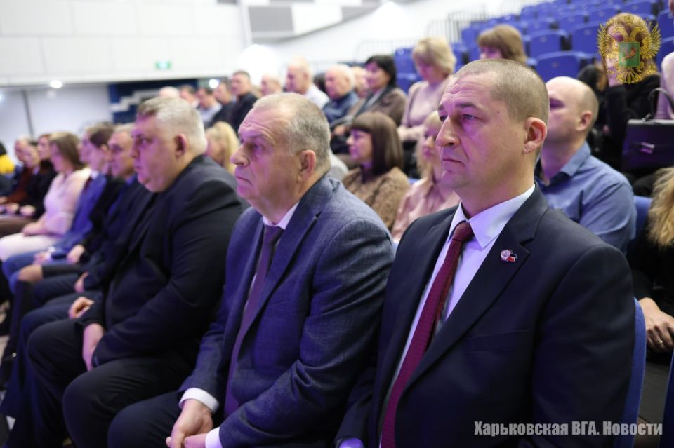 В Военно-гражданской администрации Харьковской области прошло собрание по итогам года В Военно-гражданской администрации Харьковской области прошло собрание по итогам года