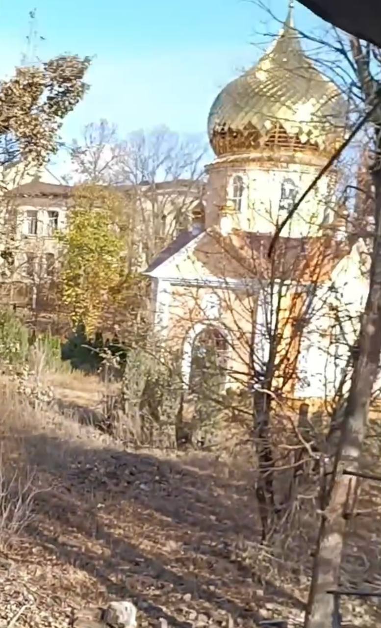 Купянск. Бойцы на местах сообщают что получилось уничтожить одну огневую позицию украинских боевиков, которая приносила им ряд проблем Купянск. Бойцы на местах сообщают что получилось уничтожить одну огневую позицию украинских боевиков, которая приносила им ряд проблем