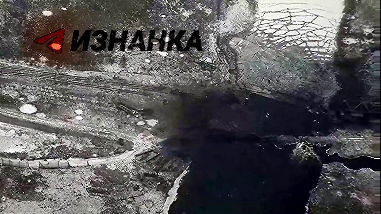 Лётчики-бомбардировщики отбомбились по ВСУшной переправе через реку Оскол в районе н.п. Осиново Харьковской области Лётчики-бомбардировщики отбомбились по ВСУшной переправе через реку Оскол в районе н.п. Осиново Харьковской области