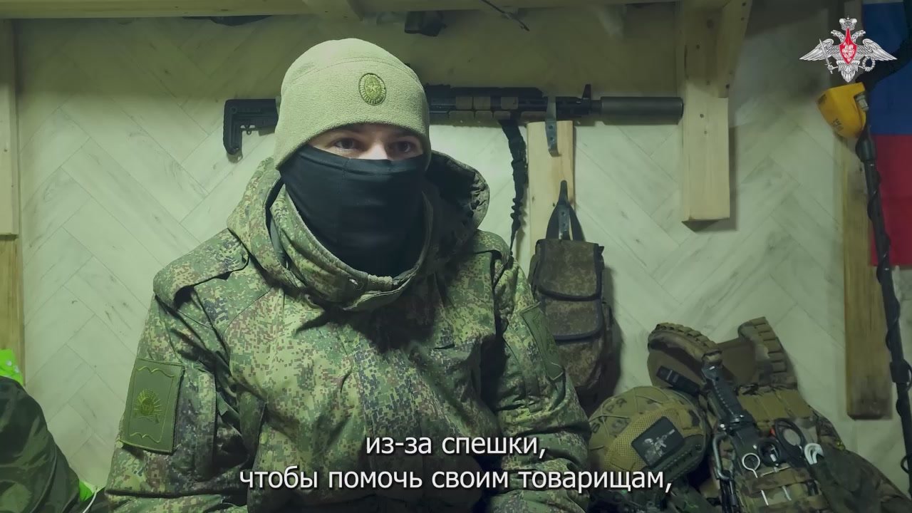 Минобороны России: Командир инженерно-сапёрного взвода 44-го армейского корпуса группировки войск «Север» с позывным «Калаш» ежедневно обеспечивает безопасность логистических маршрутов на Харьковском направлении